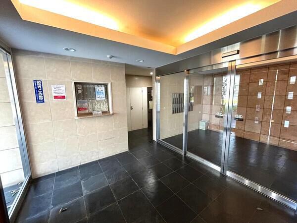 【南葛西グリーンホームズⅢ】エントランス2