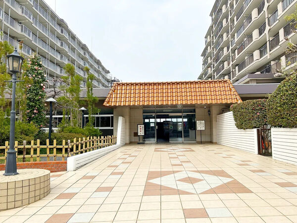 【千里台スカイハイツ】エントランスゲート