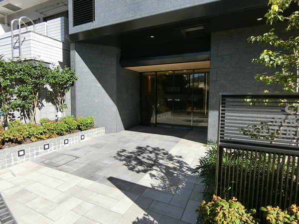 【クリオ町屋サザンマークス】エントランス