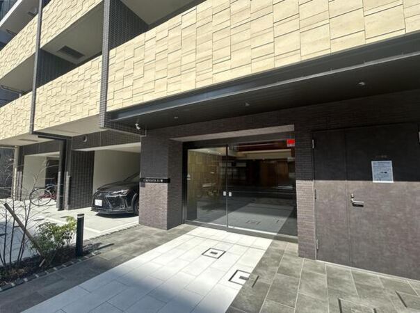 【クレヴィスタ三ノ輪】エントランス