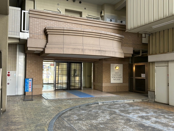 【ミオカステーロ横濱根岸】エントランス 【ミオカステーロ横濱根岸】エントランス