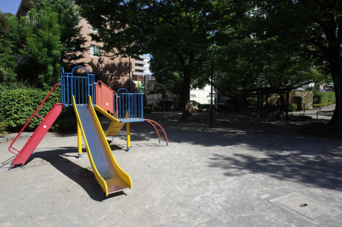 区立千住仲町公園　徒歩7分(約510ｍ)