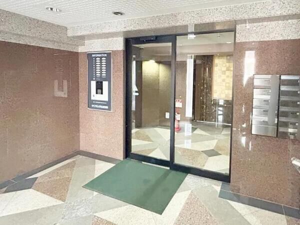 【ダイアパレス円山紫宮殿】エントランス２