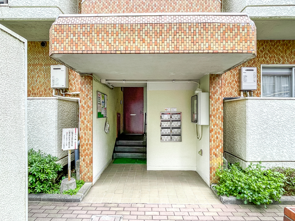 【東糀谷ローヤルコーポ】エントランス