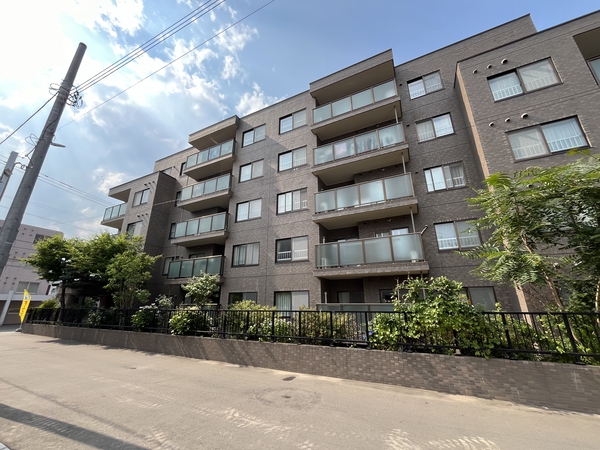 【パークハイム山鼻】外観