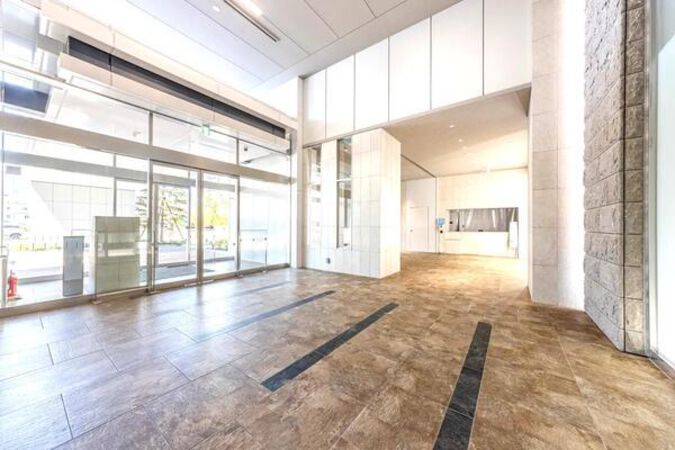 【プレミストタワーズ札幌苗穂】エントランス２