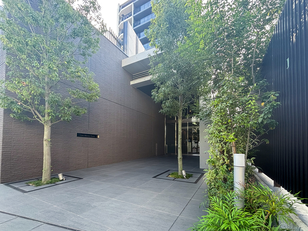 【シティハウス綾瀬】エントランス