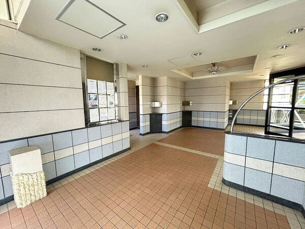 【エスポワールアンヴィット春日原】エントランス 【エスポワールアンヴィット春日原】エントランス