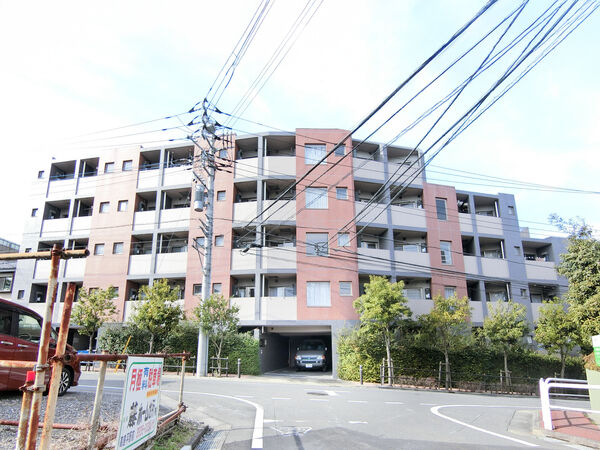 【ビバリーホームズ赤塚公園】外観