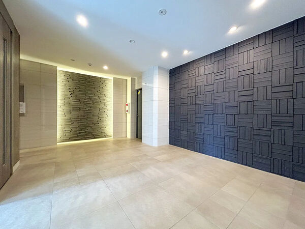 【シティライフ羽根井】エントランスホール