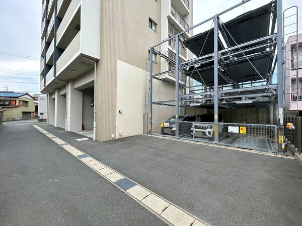 【シティライフ羽根井】駐車場