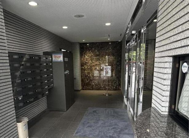 【ステラレジデンス氷川台】エントランス