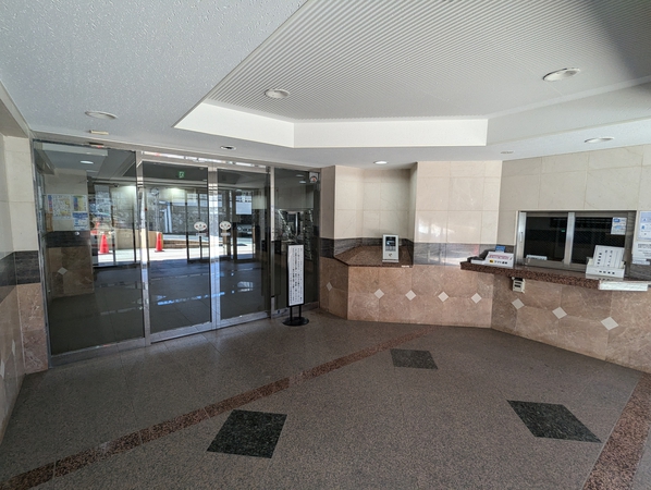 【クリオ保土ヶ谷伍番館】エントランス内