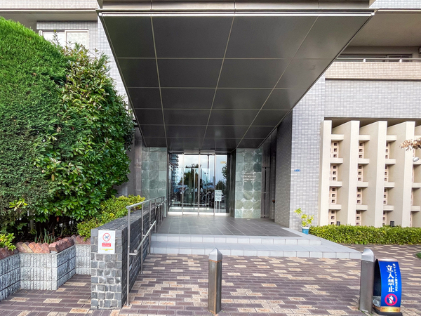 【南海シティハイツ天下茶屋ステーションフロント】エントランス