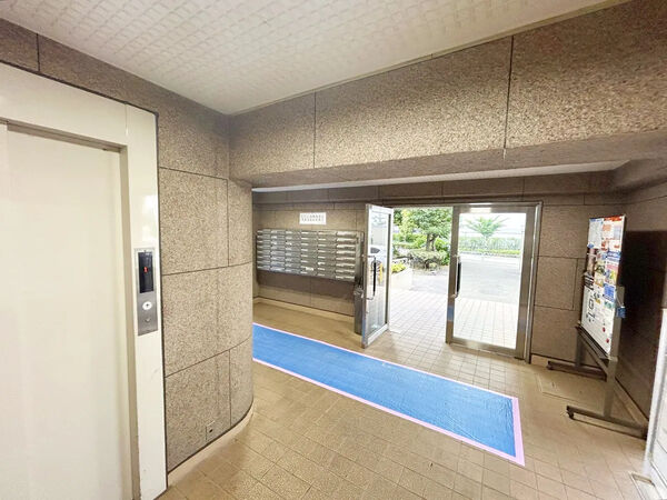 【志村サンハイツ】エントランス