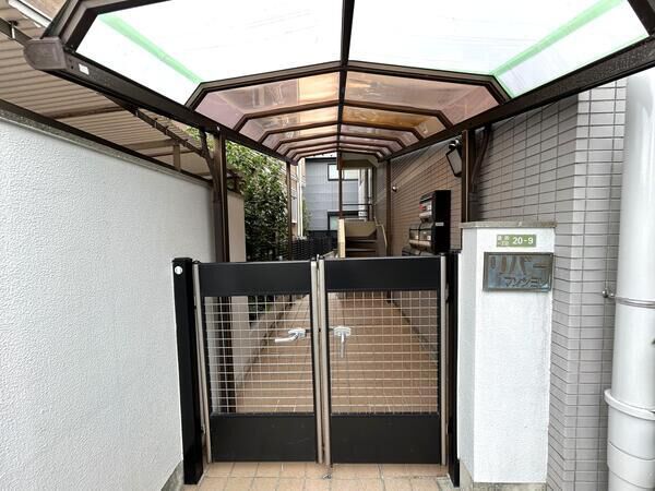 【リバーマンション】エントランス