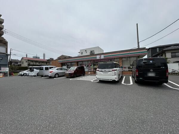 セブンイレブンさいたま浅間町店　約220m