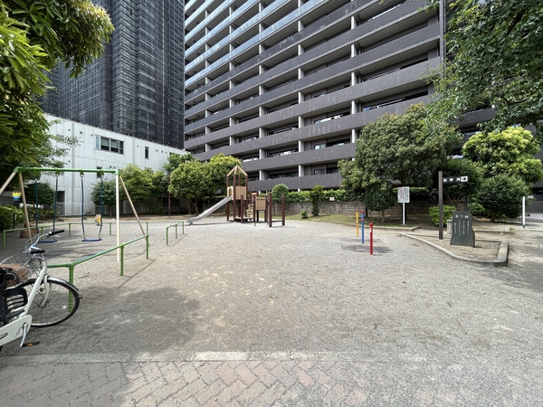 山丸公園　約640m