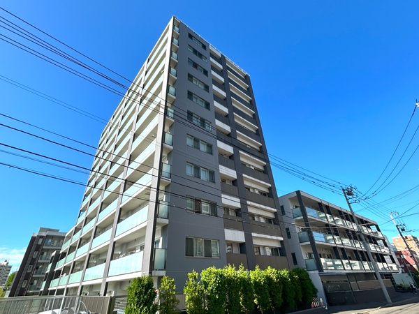 【クリオ東札幌プレミアムスクエア】外観