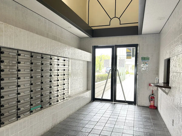 【ルシエル西ノ京御池】エントランス 【ルシエル西ノ京御池】エントランス