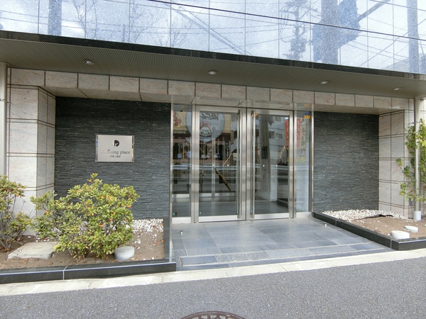 【ライジングプレイス綾瀬二番館】エントランス