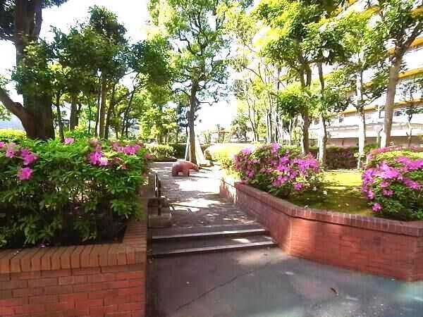 【稲毛東映マンション】敷地内公園