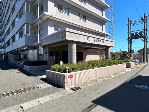 【MAC多賀城コート】エントランスアプローチ