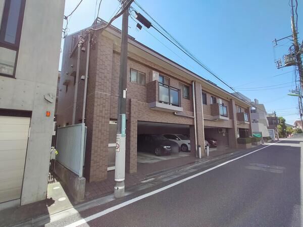 【アールヴェール世田谷一丁目駒沢通り】外観写真