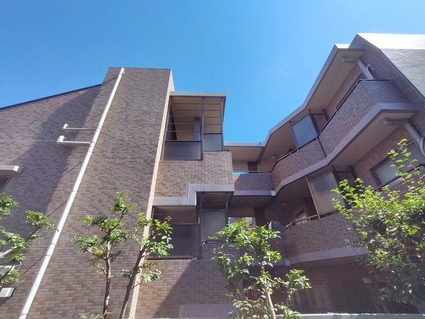 【アールヴェール世田谷一丁目駒沢通り】外観写真