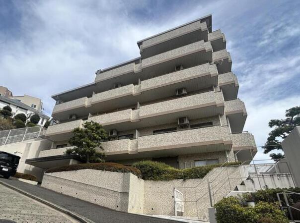 【エヴァーグリーン横浜三ツ沢】外観