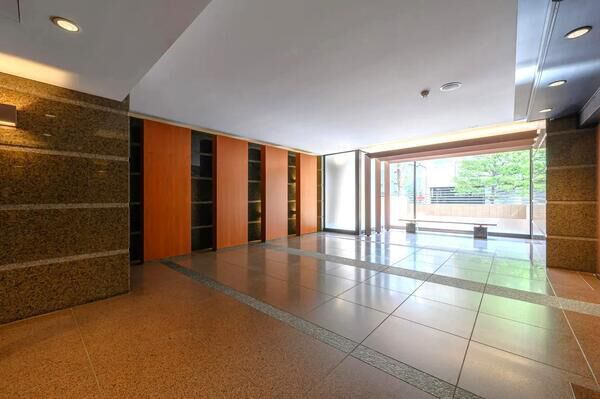 【グランフォルム六番町】エントランス1