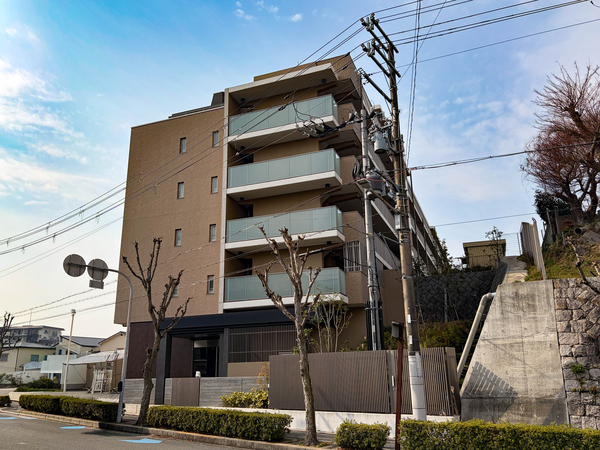 【レーベン豊中永楽荘ヒルズ】外観