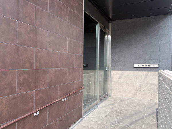 【レーベン豊中永楽荘ヒルズ】エントランス 【レーベン豊中永楽荘ヒルズ】エントランス