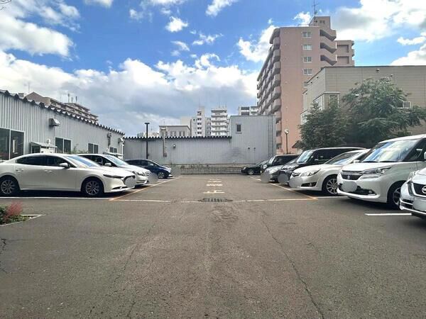 【イトーピア美術館西】共用部分(駐車場) 【イトーピア美術館西】共用部分(駐車場)