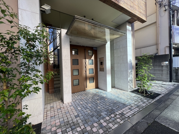 【レグノ大森】エントランス