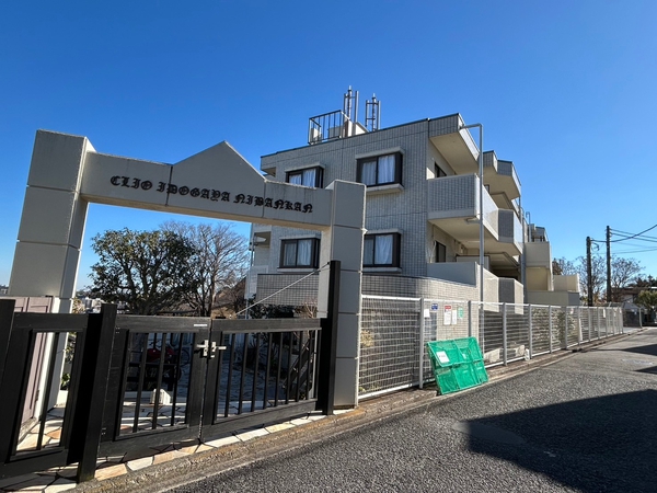 【クリオ井土ヶ谷弐番館】エントランス