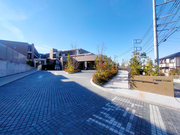 【ウエリス湘南台】外観