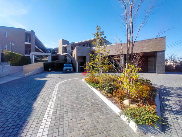 【ウエリス湘南台】外観