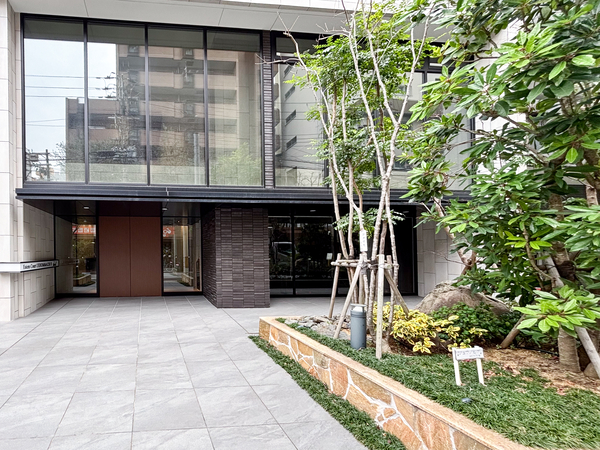 【エステムコート上本町Ⅱイデアル】エントランス