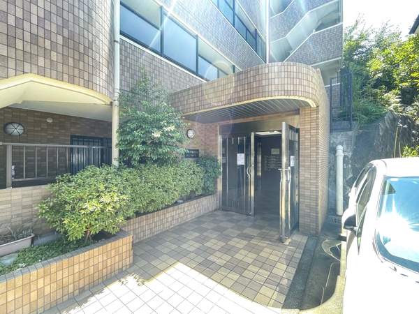 【オセアン戸塚皇谷台HILLTOP21】エントランス