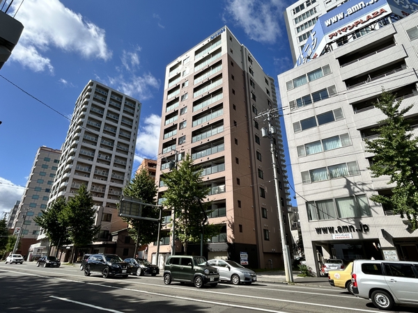 【ラ・クラッセ札幌中島公園ザ・フロント】外観