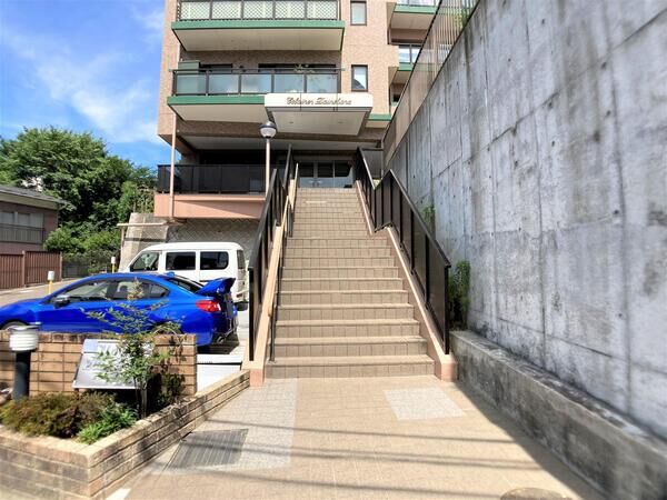 【エクレール台原】エントランスアプローチ