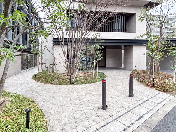 【レ・ジェイド森ノ宮】エントランス 【レ・ジェイド森ノ宮】エントランス