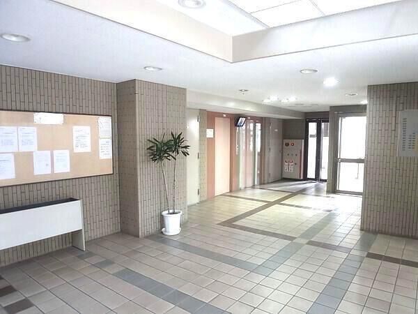 【メゾンリバーサイド】1号棟 エントランス2 【メゾンリバーサイド】1号棟 エントランス2