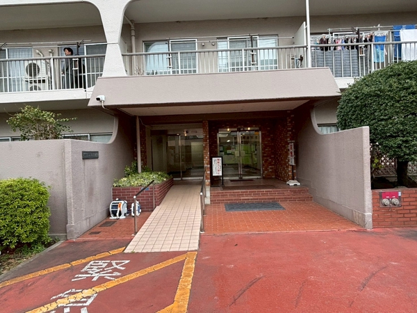 【日商岩井武蔵小杉マンション】エントランス