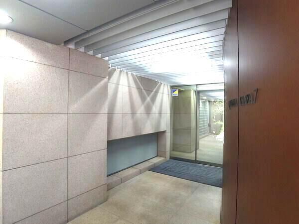 【クオリア銀座やま祢ビル】エントランス1 【クオリア銀座やま祢ビル】エントランス1