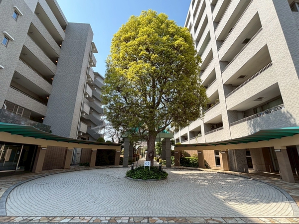 【パークホームズ府中の森公園セントラルコート】エントランス