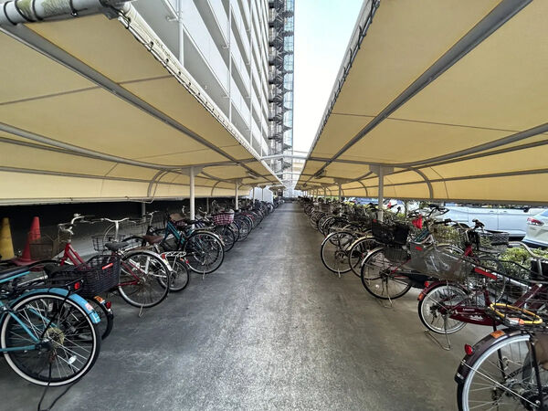 【真栄マンション木場町】駐輪場 【真栄マンション木場町】駐輪場