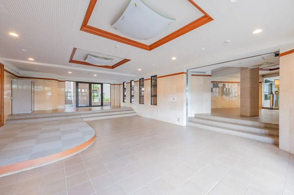 【ライオンズガーデン武蔵野台】エントランス2 【ライオンズガーデン武蔵野台】エントランス2