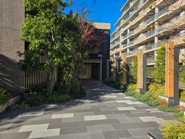 【ジオ国分寺】エントランス 【ジオ国分寺】エントランス